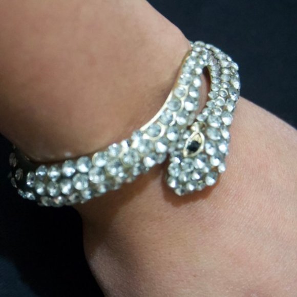 Faux diamond stone snake necklace - Picture 5 of 5